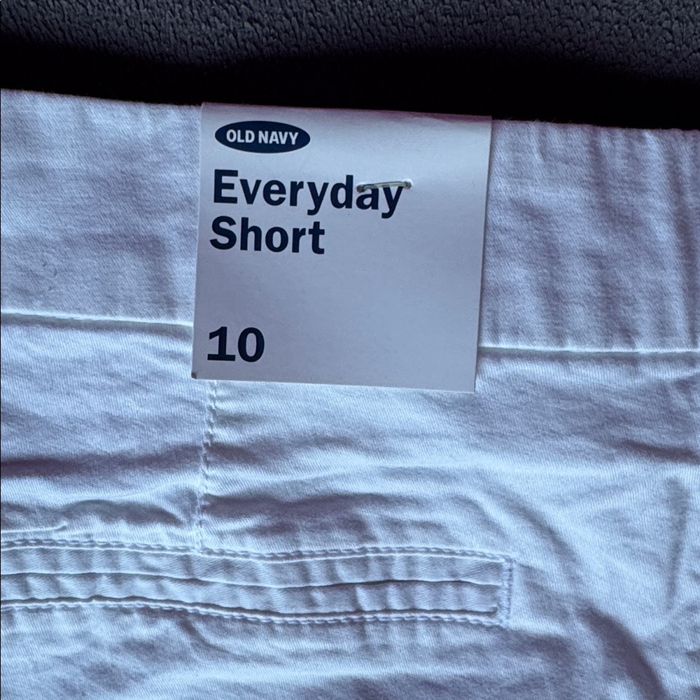 NWT Old Navy Women's Everyday Shorts, size 10 - Picture 5 of 6